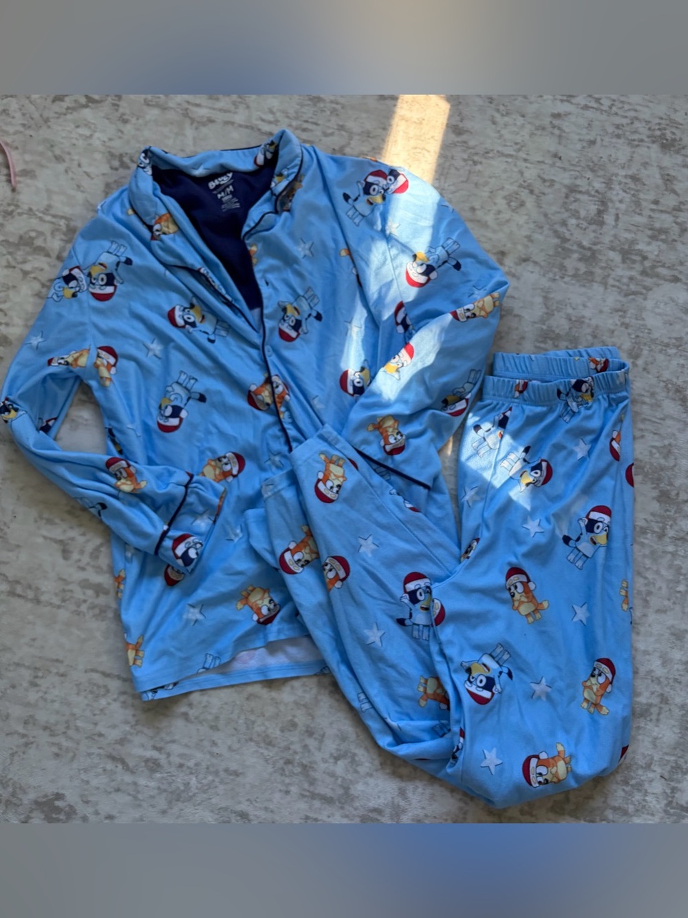 Bluey Men’s Christmas Pajama Set Size Medium
